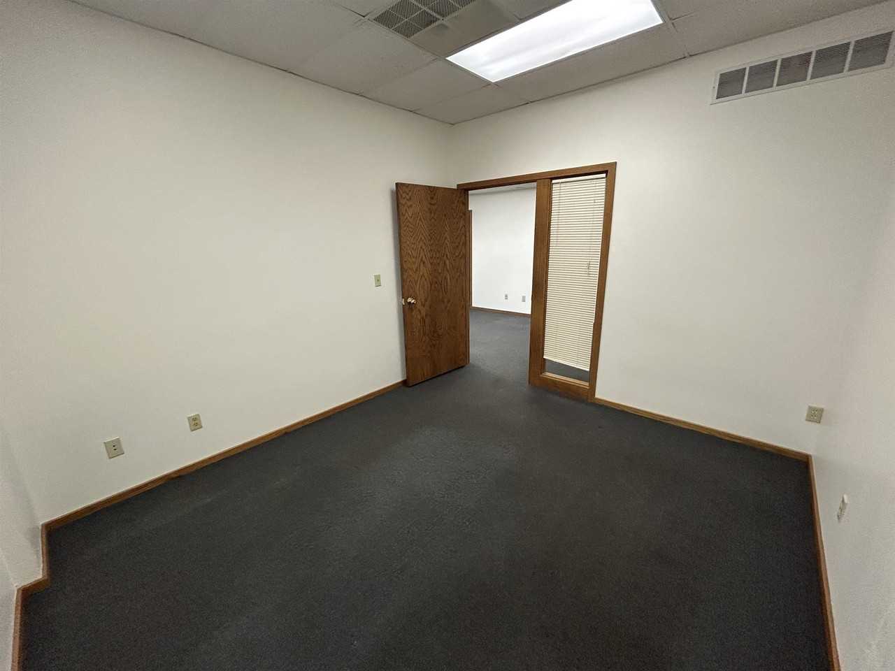 1840 Post Rd #2 - Photo 7 of 14