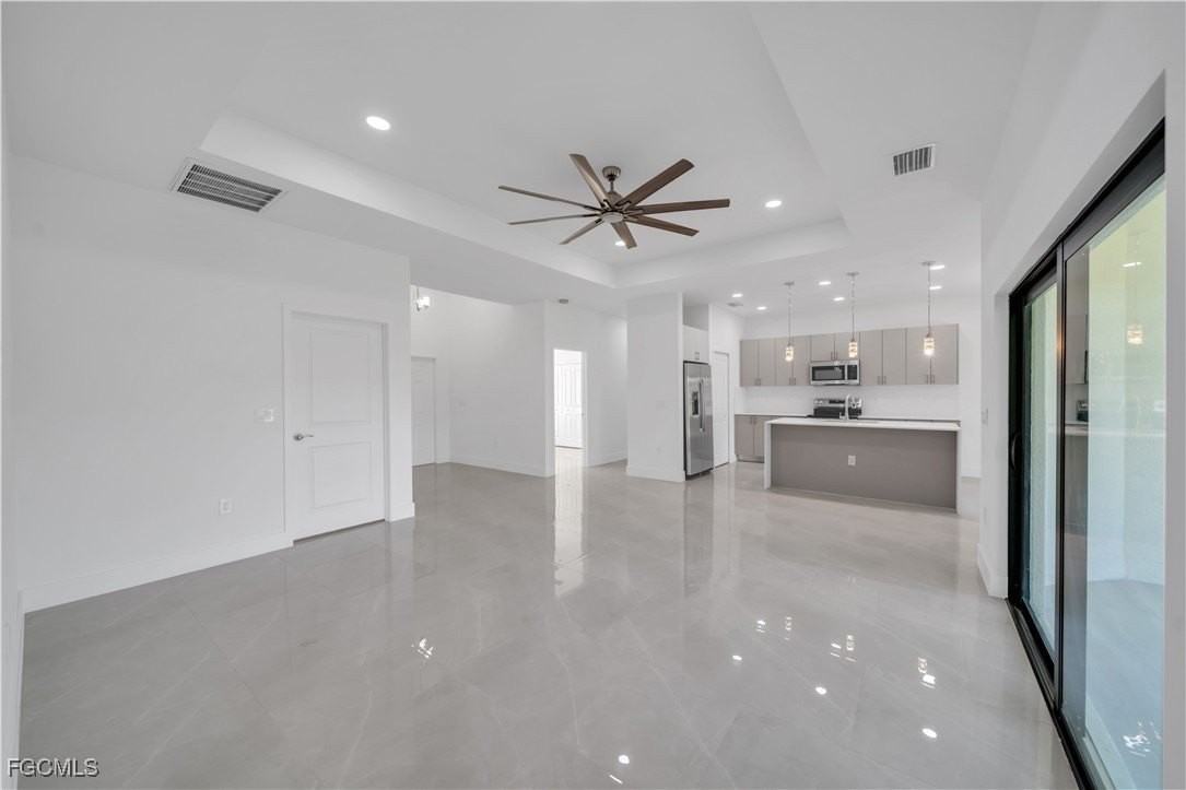 3715 Sunset Road - Photo 5 of 18