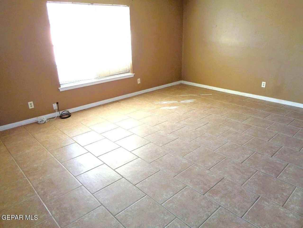 3711 Mcconnell Ave - Photo 3 of 24