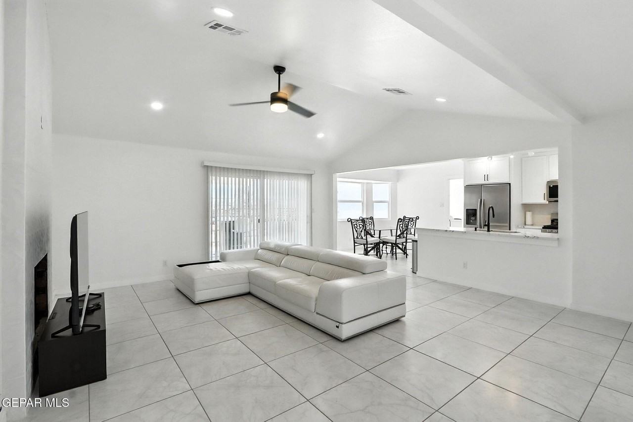 408 San Blas Dr - Photo 6 of 25