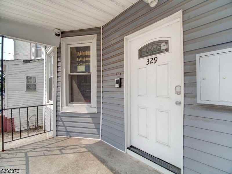 329 S 19th St - Photo 2 of 14