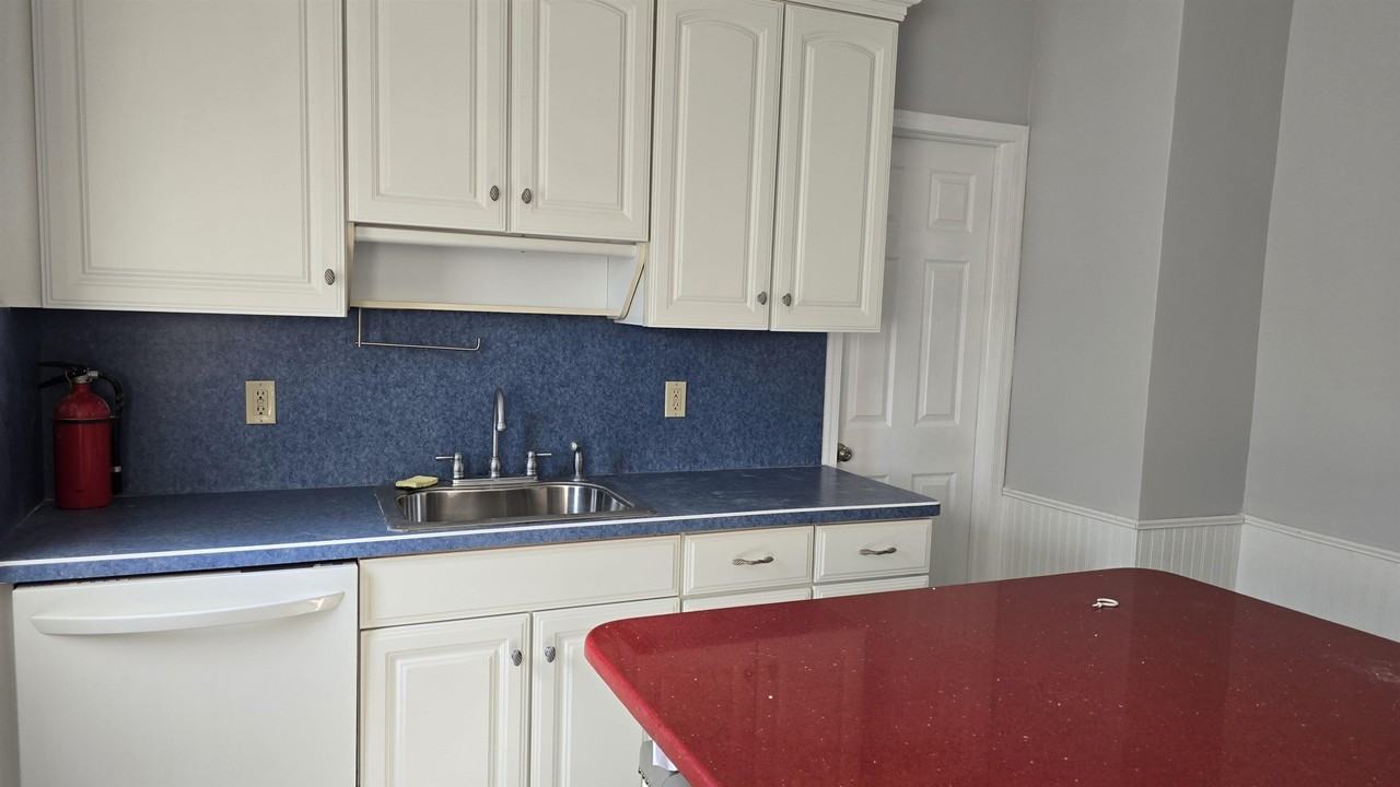 120 W 13th St #1 - Photo 5 of 16