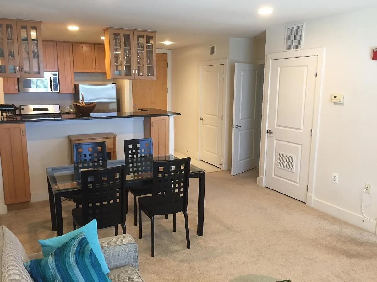 1200 North Hartford Street #409 - Photo 2 of 10