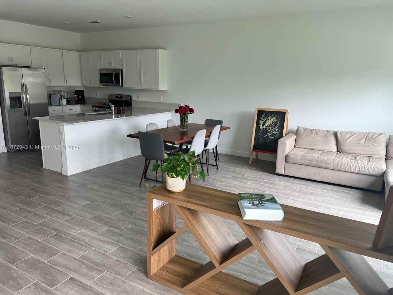 4343 Hammock Grove Dr - Photo 5 of 23