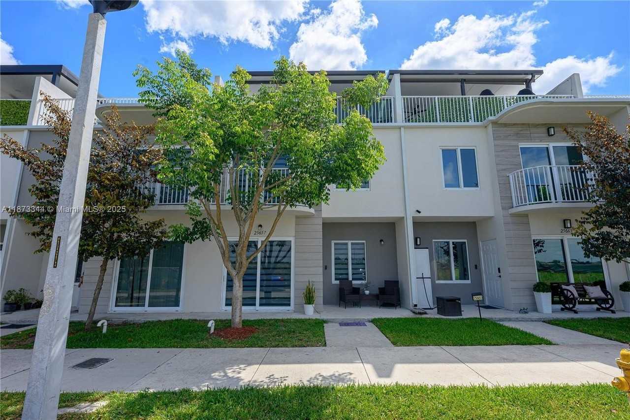 25689 Sw 144th Ave - Photo 3 of 28