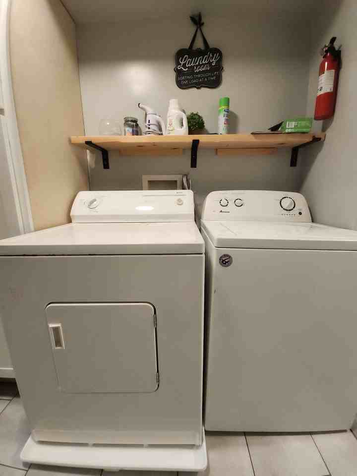 B St Se - Photo 3 of 10