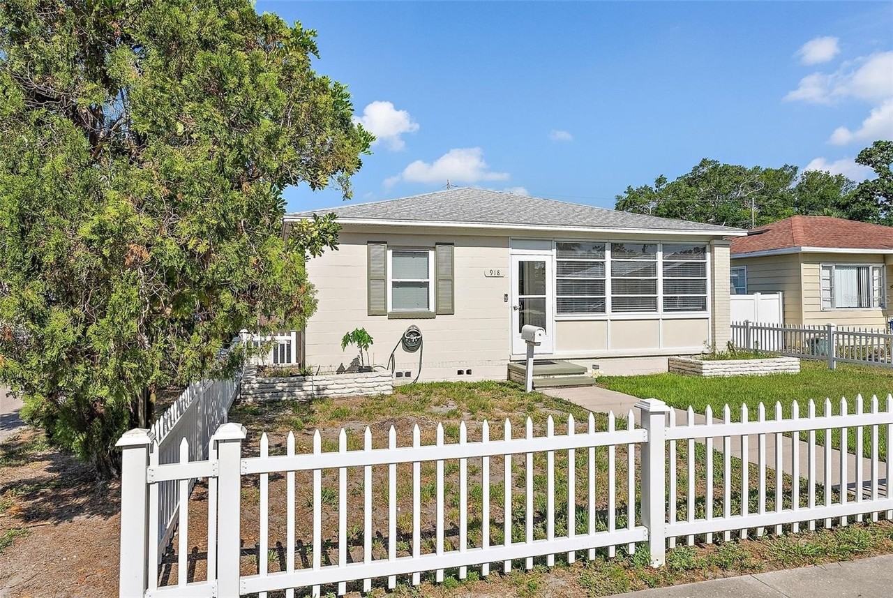 918 27th St N - Photo 2 of 24