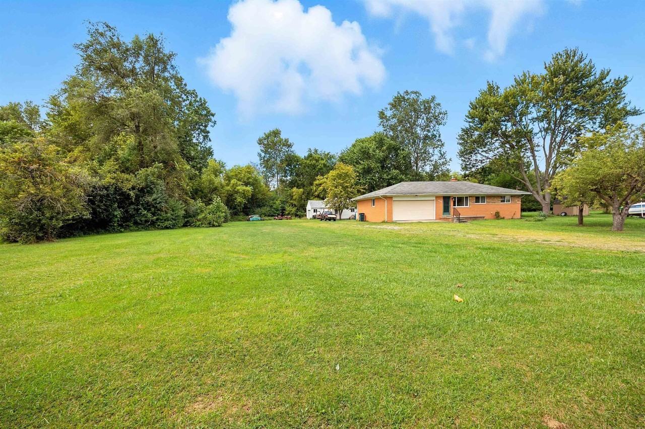 38351 Dequindre Rd - Photo 4 of 25