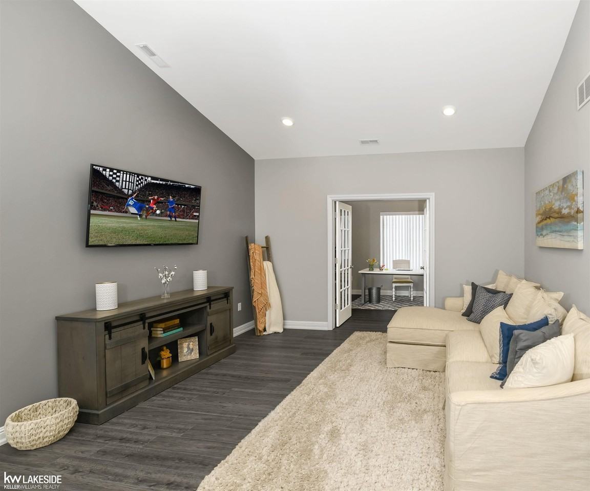 45626 Stadler St - Photo 3 of 32