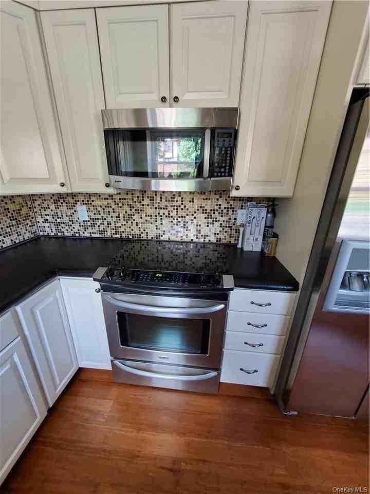 972 Sierra Vista Ln - Photo 5 of 16