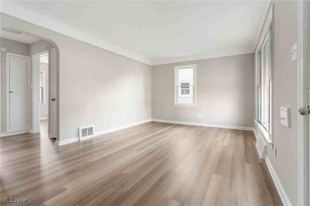 5414 Orchard Avenue - Photo 4 of 22