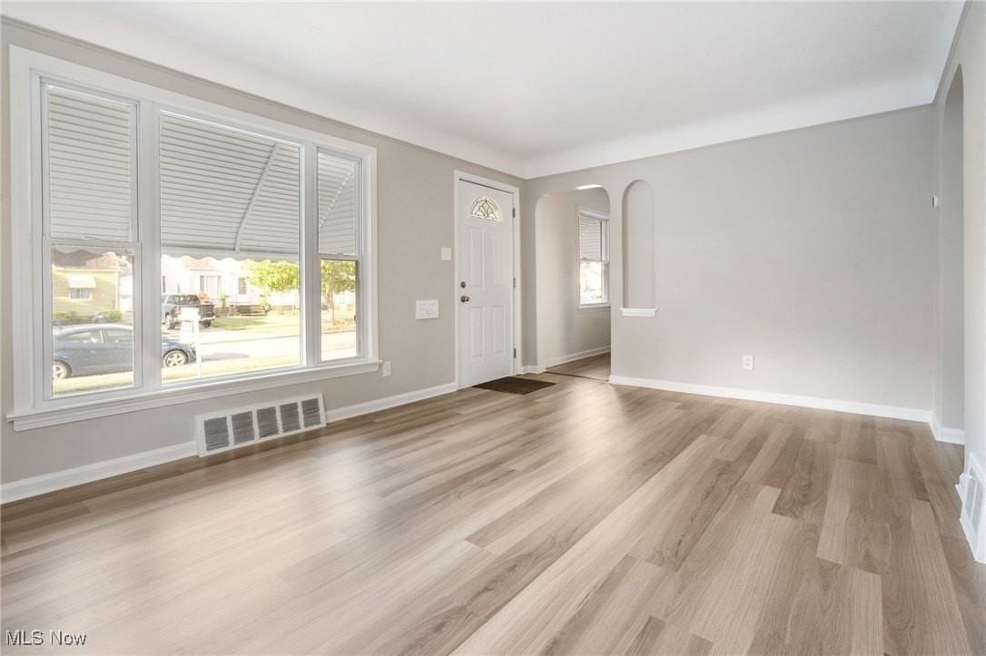 5414 Orchard Avenue - Photo 6 of 22