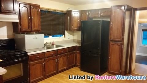 212 Irving Ave - Photo 2 of 15