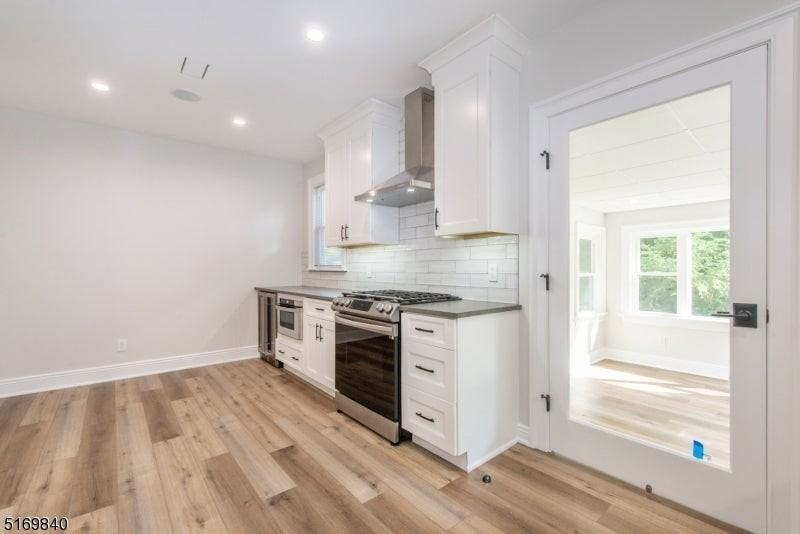 31 Oak Grove Road - Photo 3 of 34