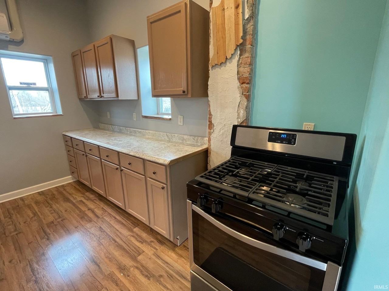 1202 W Main St - Photo 7 of 9