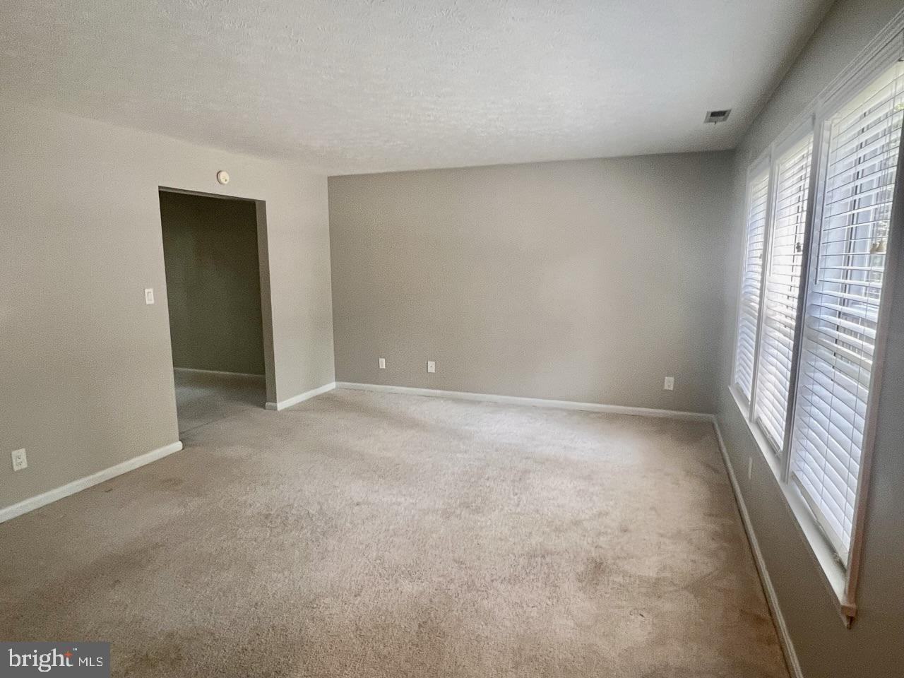 44236 Pine Creek Lane - Photo 2 of 25