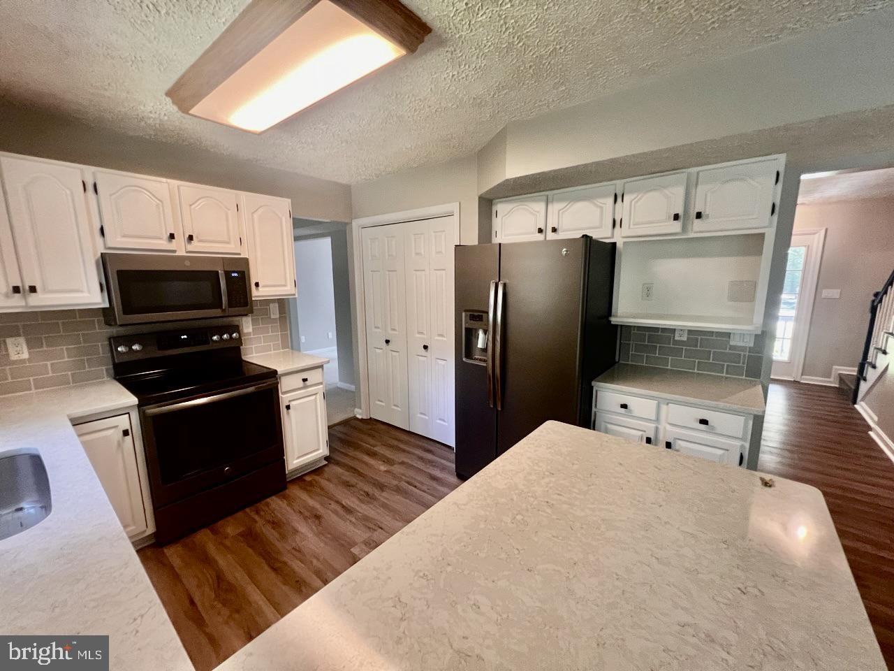 44236 Pine Creek Lane - Photo 5 of 25