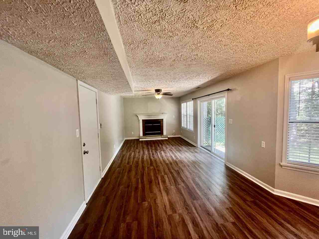 44236 Pine Creek Lane - Photo 6 of 25