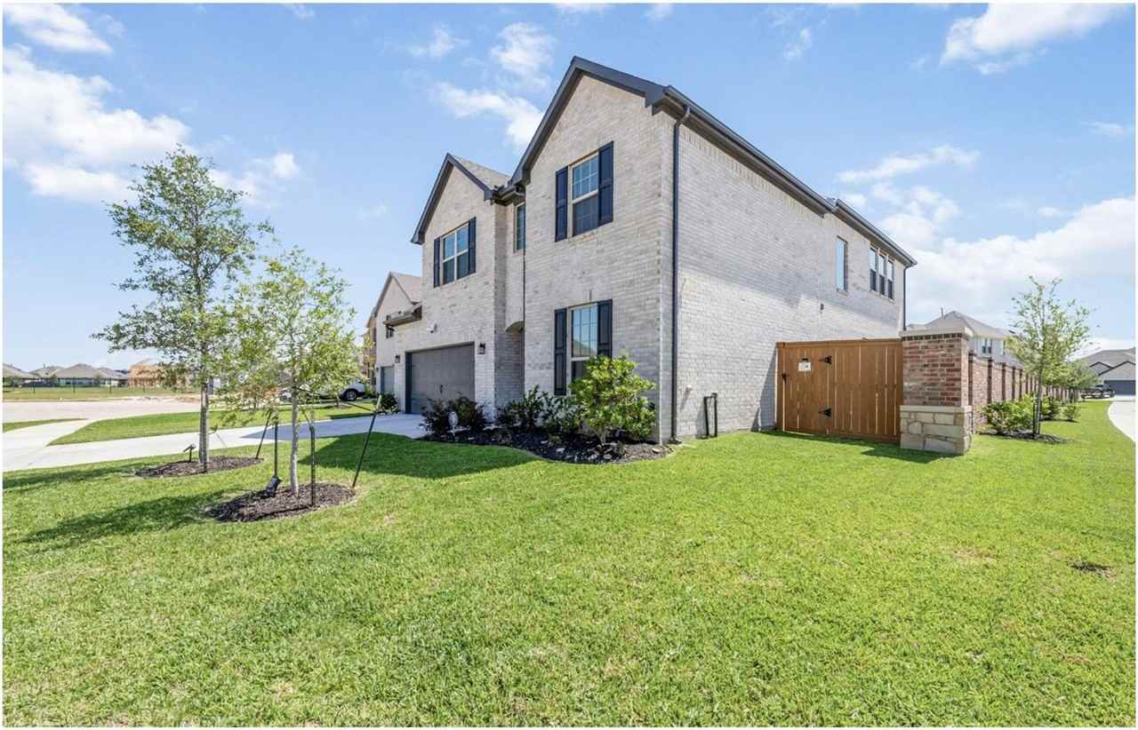 1200 Jasmine View Lane - Photo 3 of 43