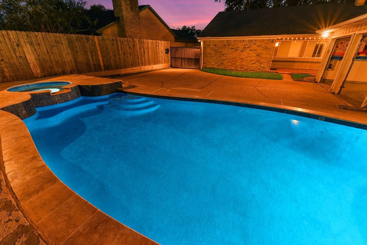 215 Gentilly Dr - Photo 3 of 48