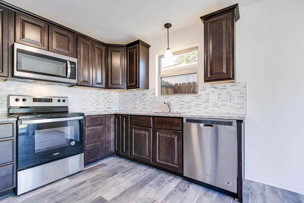 6 Goodfellow Ave - Photo 4 of 28