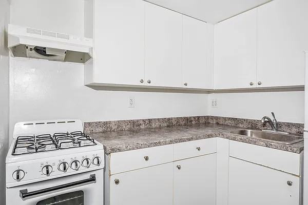 William St & John St #307 - Photo 2 of 7