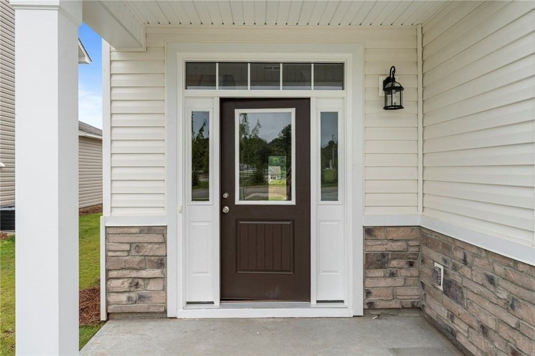 105 Weaver Way - Photo 2 of 17