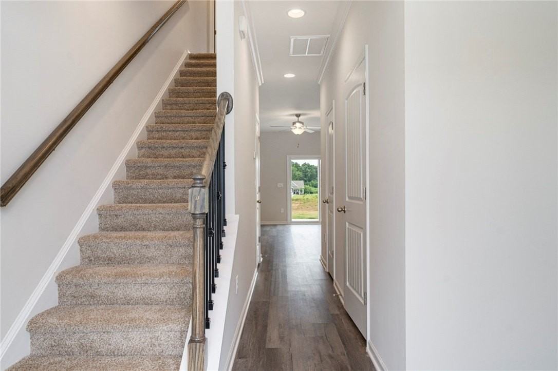 105 Weaver Way - Photo 3 of 17