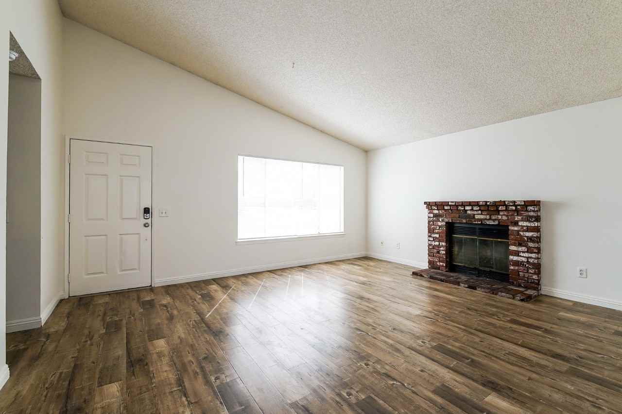 43915 30th St E - Photo 3 of 15