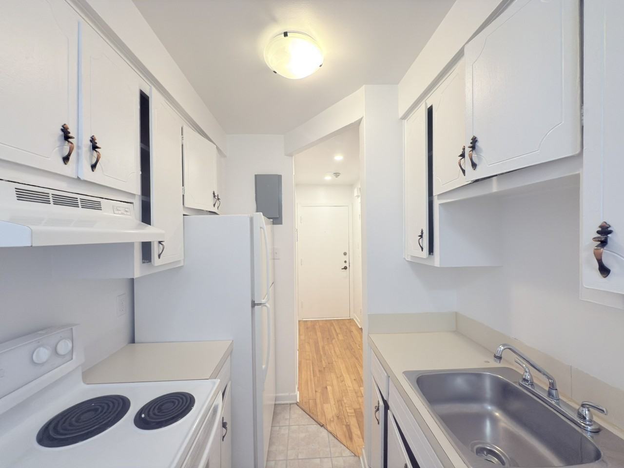 8075 Rue la Fontaine - Photo 3 of 11