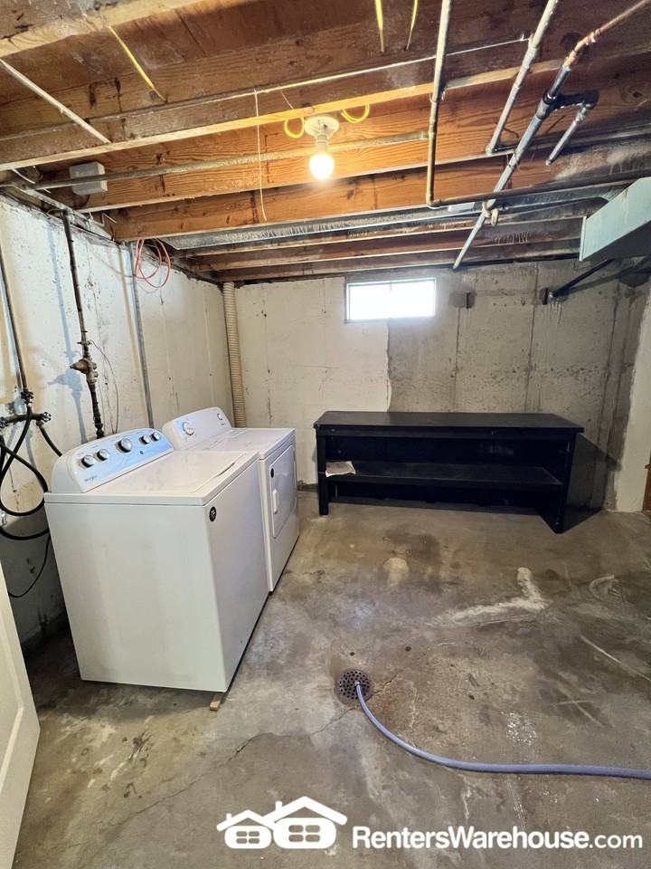 1041 Piedras Pkwy - Photo 5 of 35