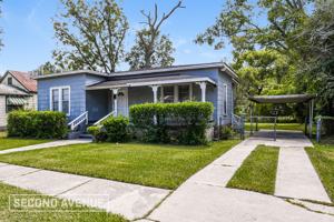 featured image of 1740 W 10th St