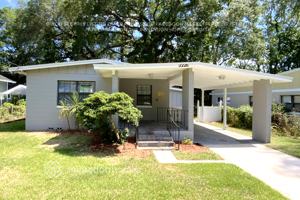 featured image of 3226 College St