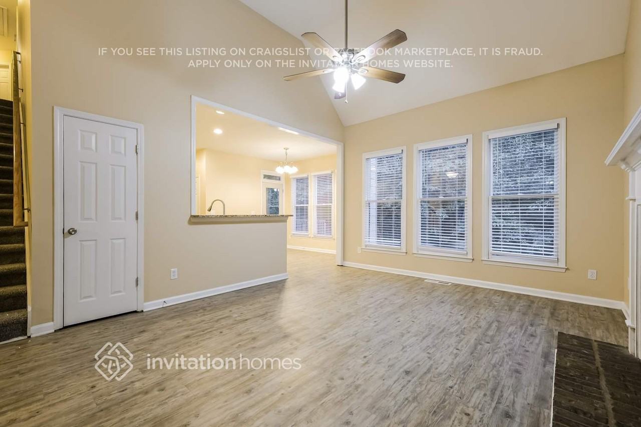 347 Laurel Glen Xing - Photo 7 of 19