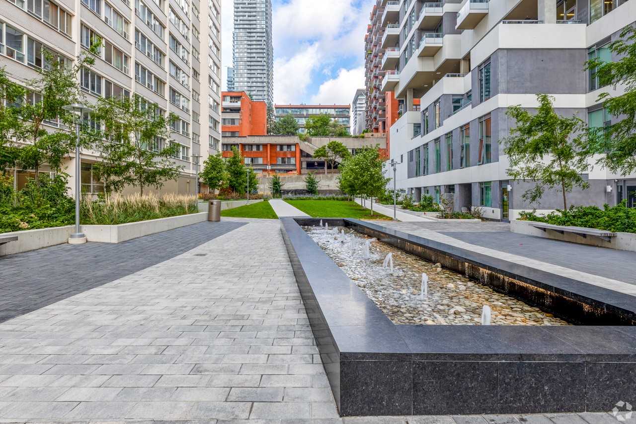 Holly Tower - Yonge and Eglinton - Photo 3 of 30