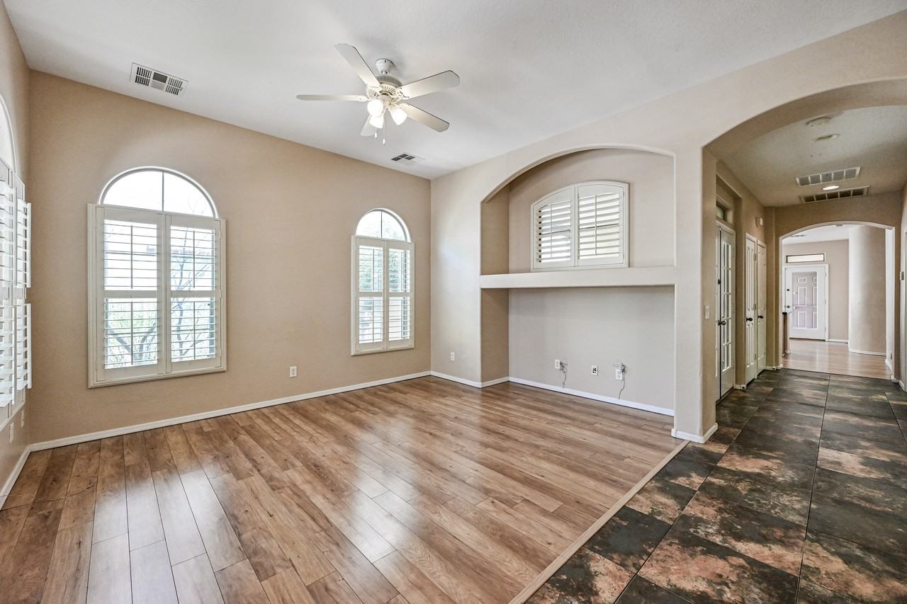 21051 West Court Street - Photo 2 of 26