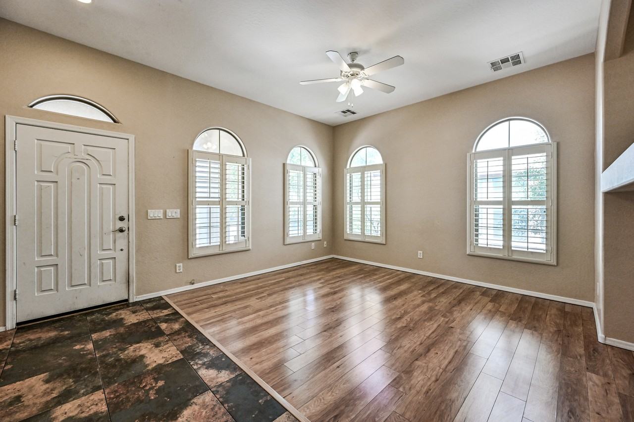 21051 West Court Street - Photo 3 of 26