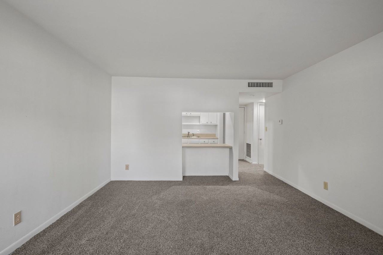 The Landings at Red Rock - Photo 7 of 37