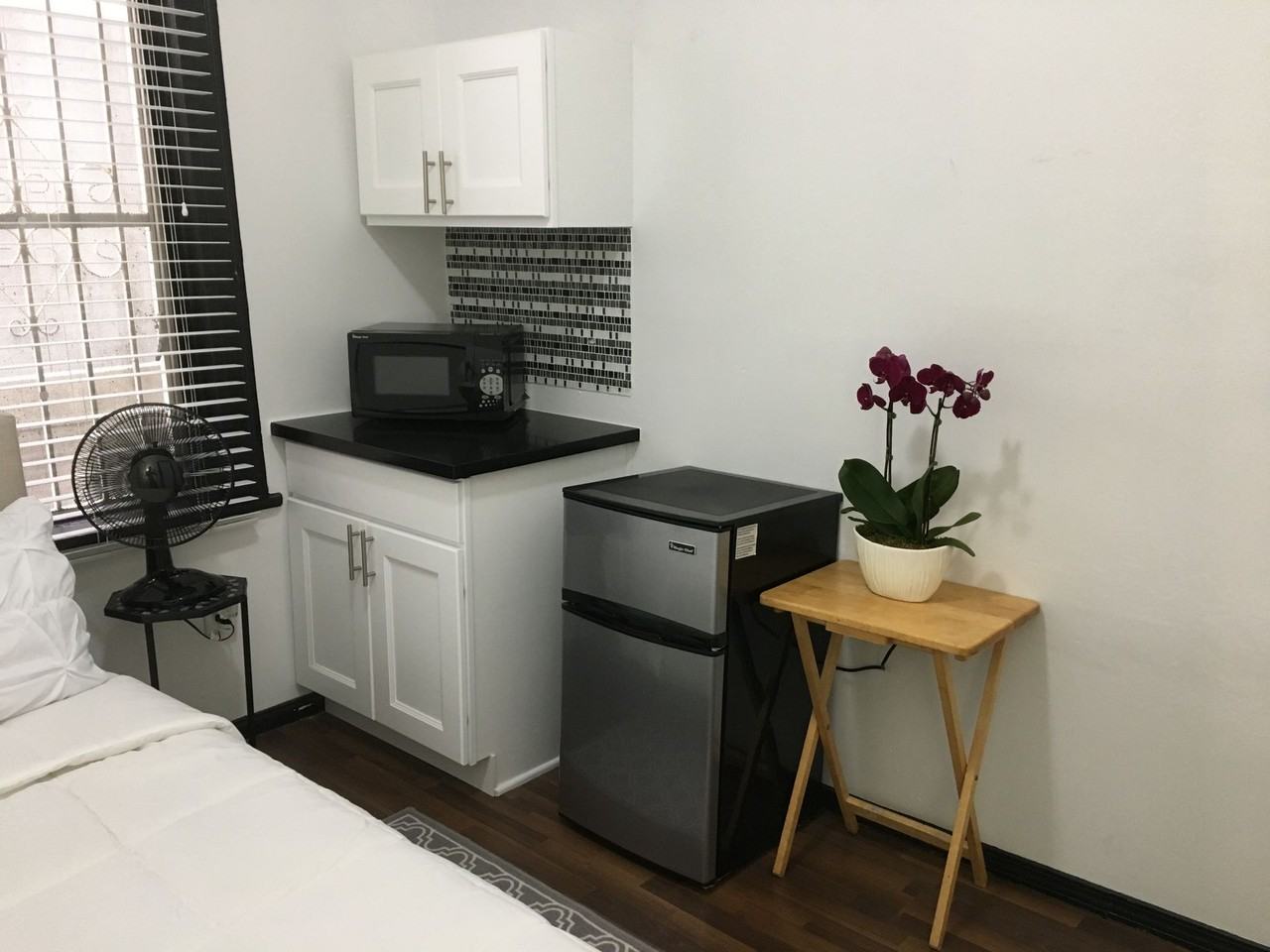 St. Moritz Apartments - Photo 7 of 10