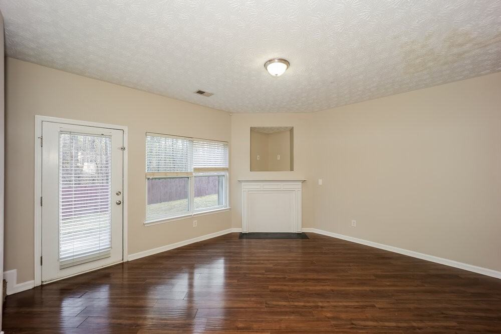 2344 Bigwood Trl - Photo 5 of 17