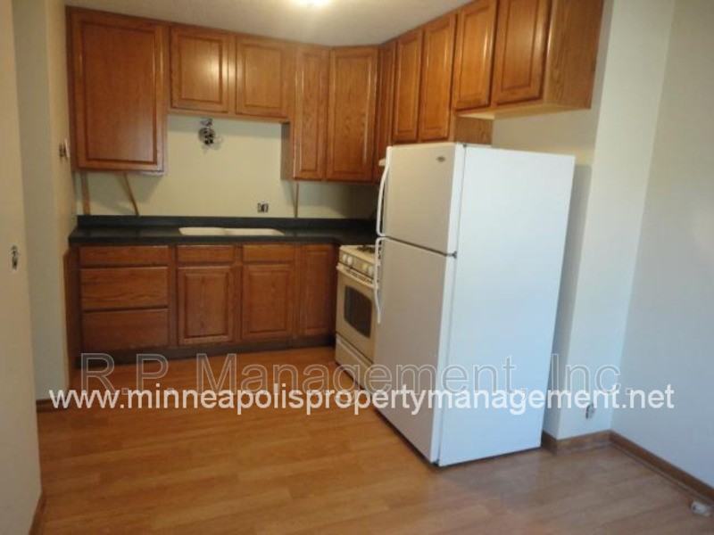 4200 Valley View Rd #C - Photo 2 of 7