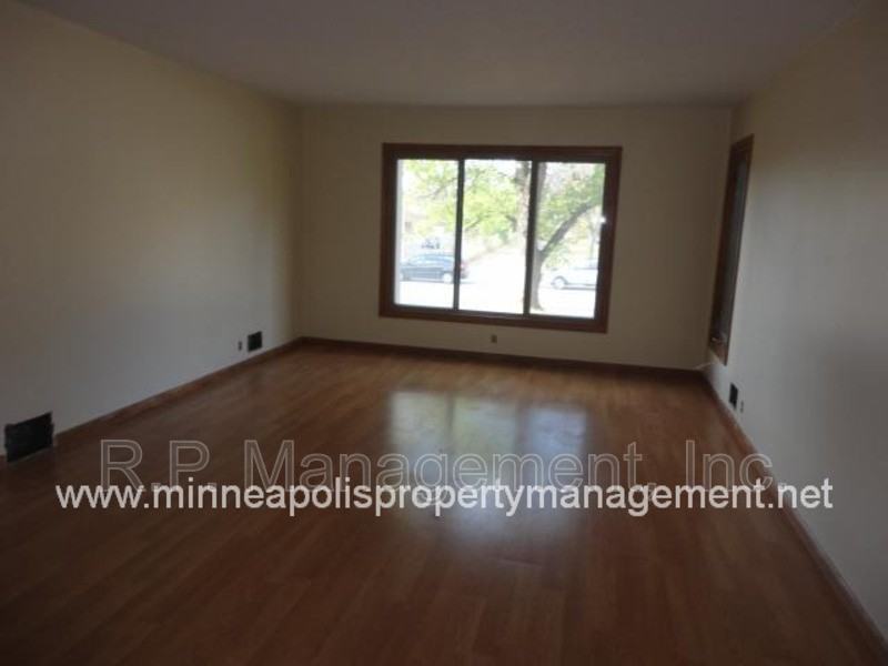 4200 Valley View Rd #C - Photo 4 of 7