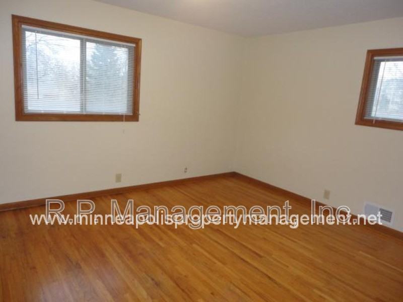 4200 Valley View Rd #C - Photo 5 of 7