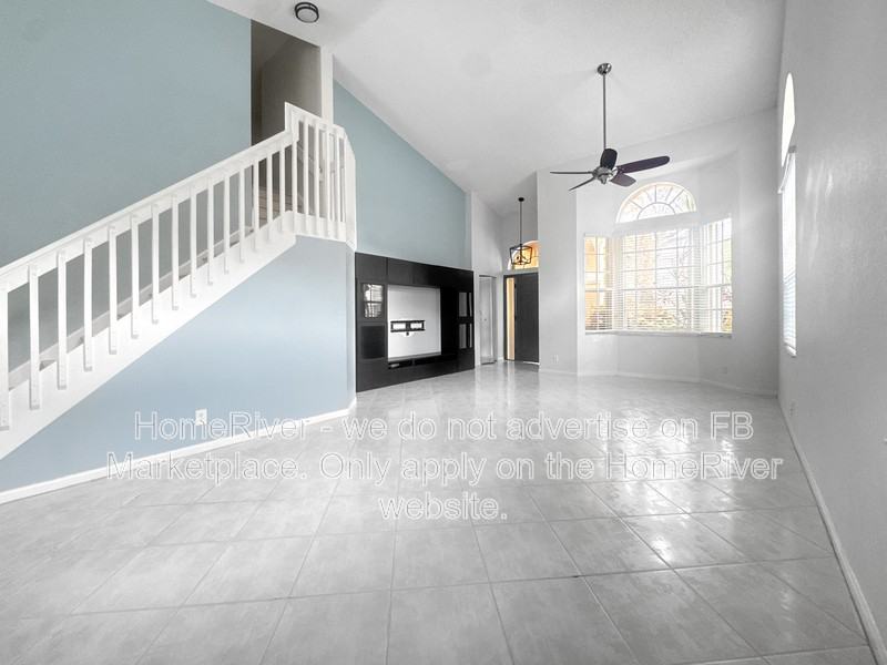 11433 Nw 49th Dr - Photo 2 of 21