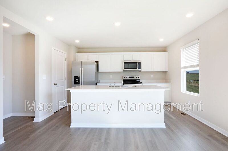 5607 153rd St - Photo 7 of 30