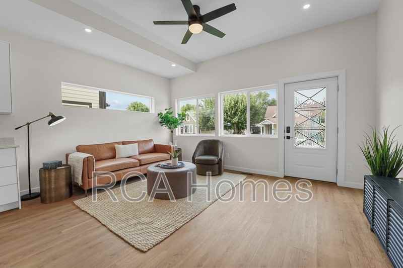 41 N Keystone Ave - Photo 2 of 29