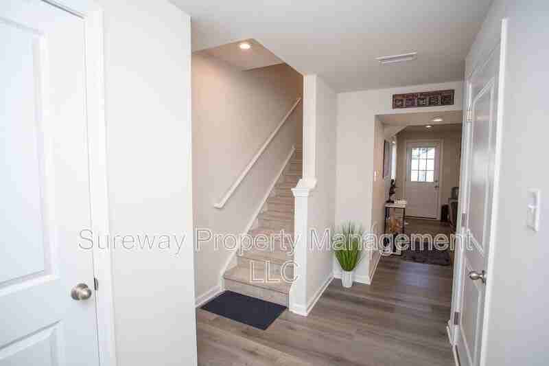 9 F Floyd Ave - Photo 2 of 40
