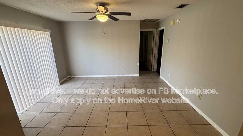 3205 Bloomingdale Villas Ct - Photo 2 of 14