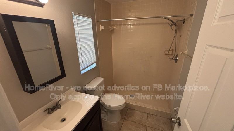 3205 Bloomingdale Villas Ct - Photo 7 of 14