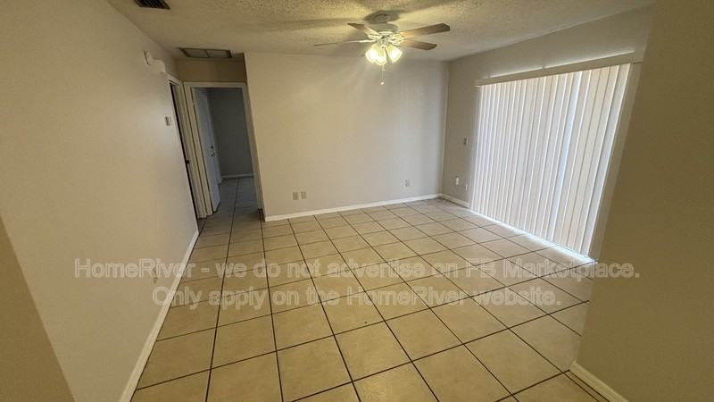 3201 Bloomingdale Villas Ct - Photo 7 of 17